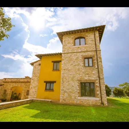 Villa Spacious With Private Pool In Montecampano Mountain View *