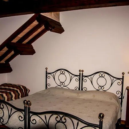 Villa Spacious With Private Pool In Montecampano Mountain View